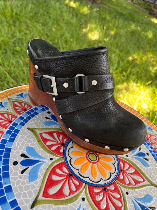 UGG Shoes - UGG Jolene Women's Size 7 Black Leather Studded Wooden Wedge Clogs 1001315 Retro